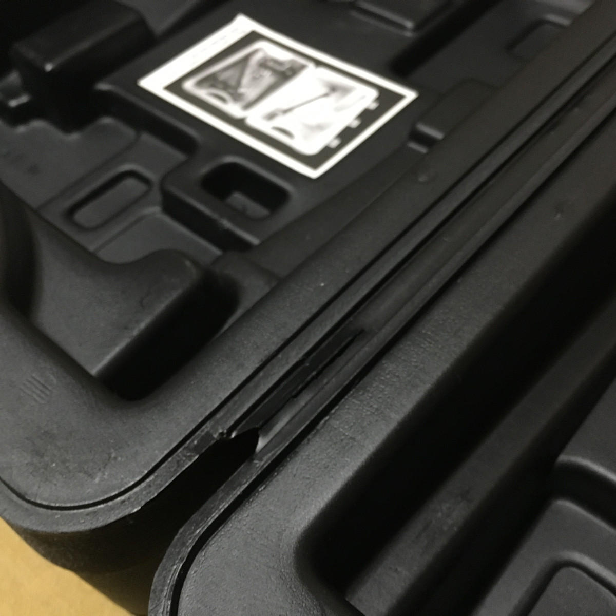 TAMA (タマ) / 【ジャンク】TAMA Iron Cobra 樹脂製ペダルケース ヒンジ部裂けアリ