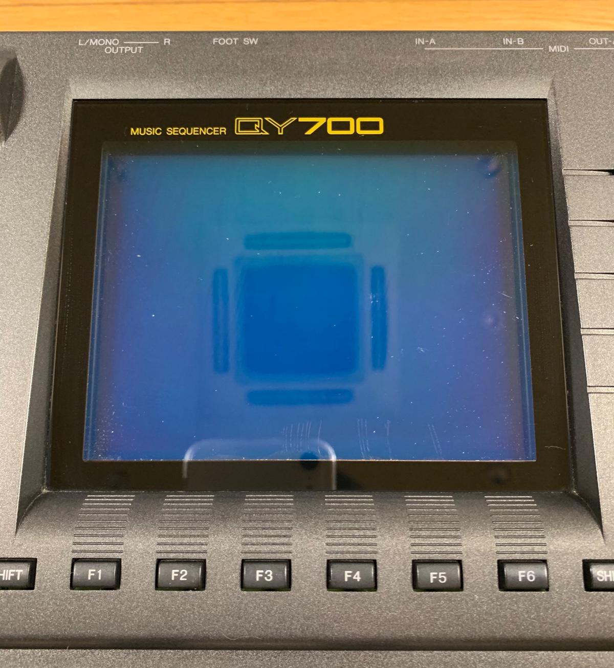 YAMAHA / QY700