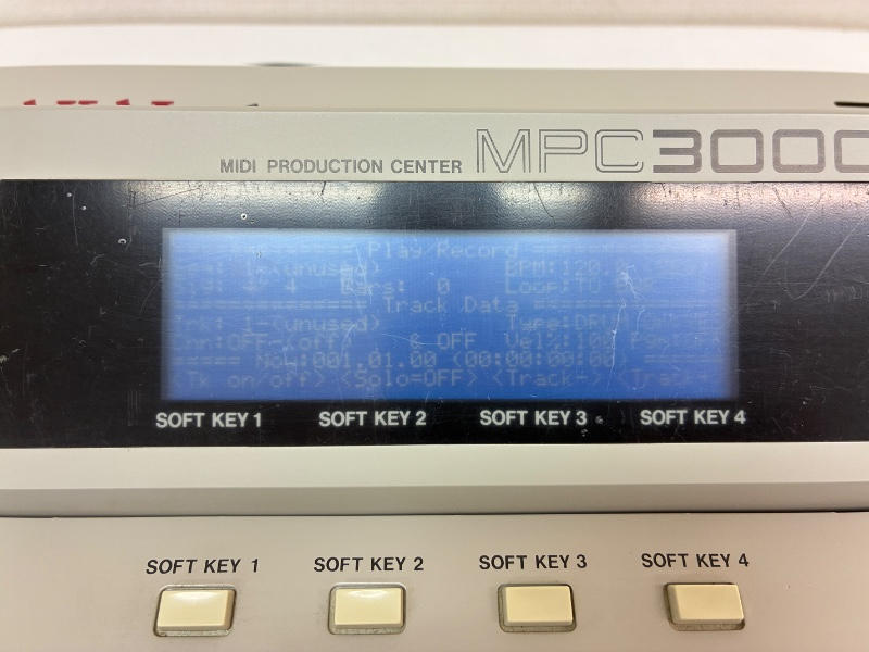 AKAI (アカイ) / MPC3000 サンプラー/シーケンサー E088