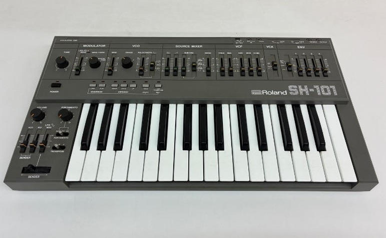 ROLAND (ローランド) / SH-101 アナログシンセサイザー E152