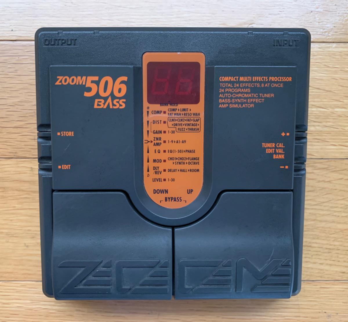 ZOOM (ズーム) / 506 ベース用エフェクター