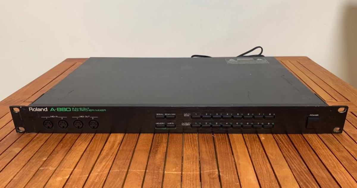 ROLAND (ローランド) / A-880 MIDIパッチベイ