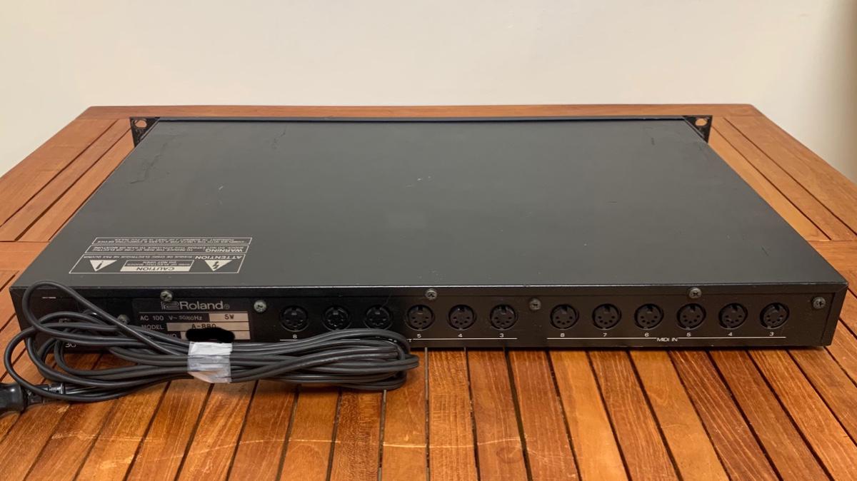 ROLAND (ローランド) / A-880 MIDIパッチベイ
