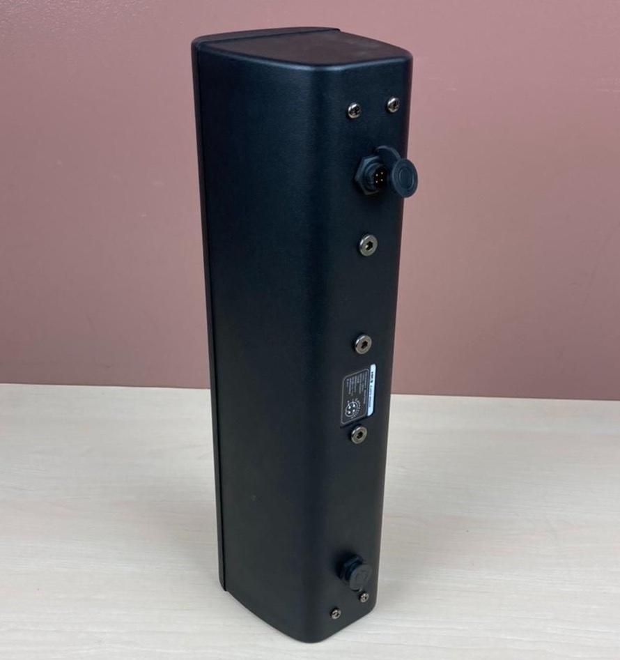 小さいけど頑張る! / コンパクトコラムスピーカー(ブラック) ■S0049