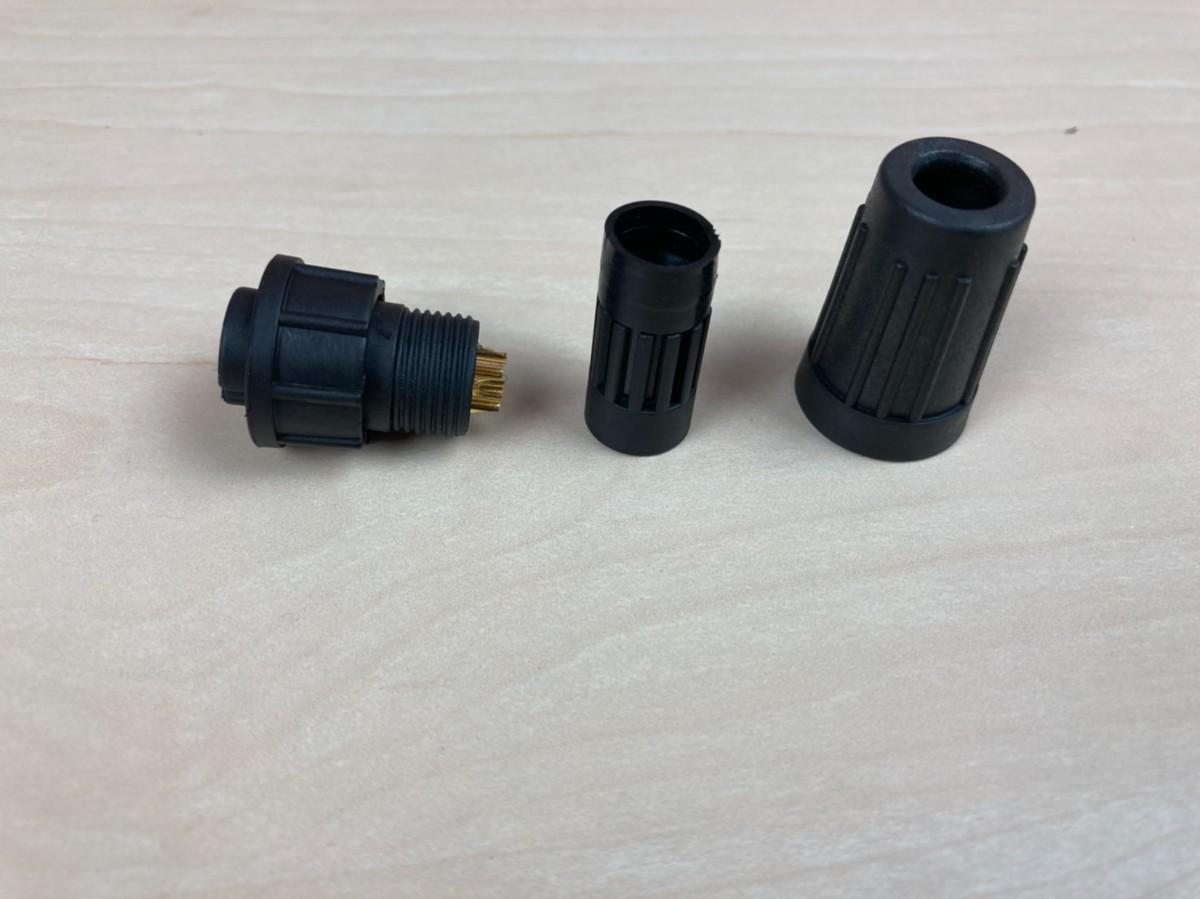 小さいけど頑張る! / コンパクトコラムスピーカー(ブラック) ■S0049