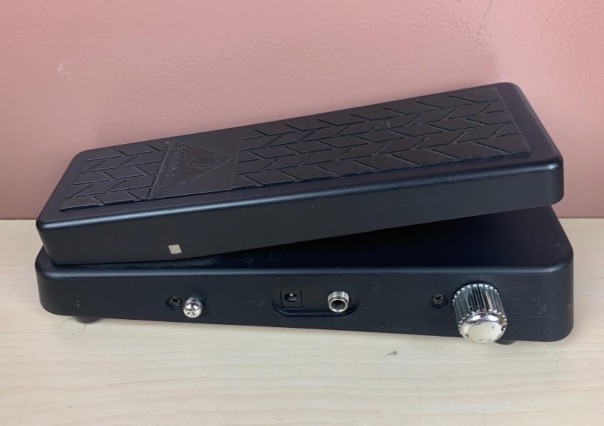 BEHRINGER (ベリンガー) / HB01 Hellbabe ワウペダル 訳有り