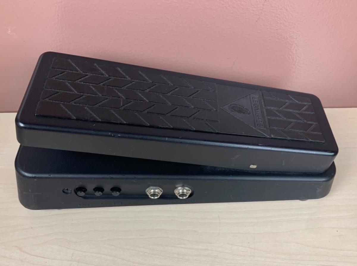 BEHRINGER (ベリンガー) / HB01 Hellbabe ワウペダル 訳有り