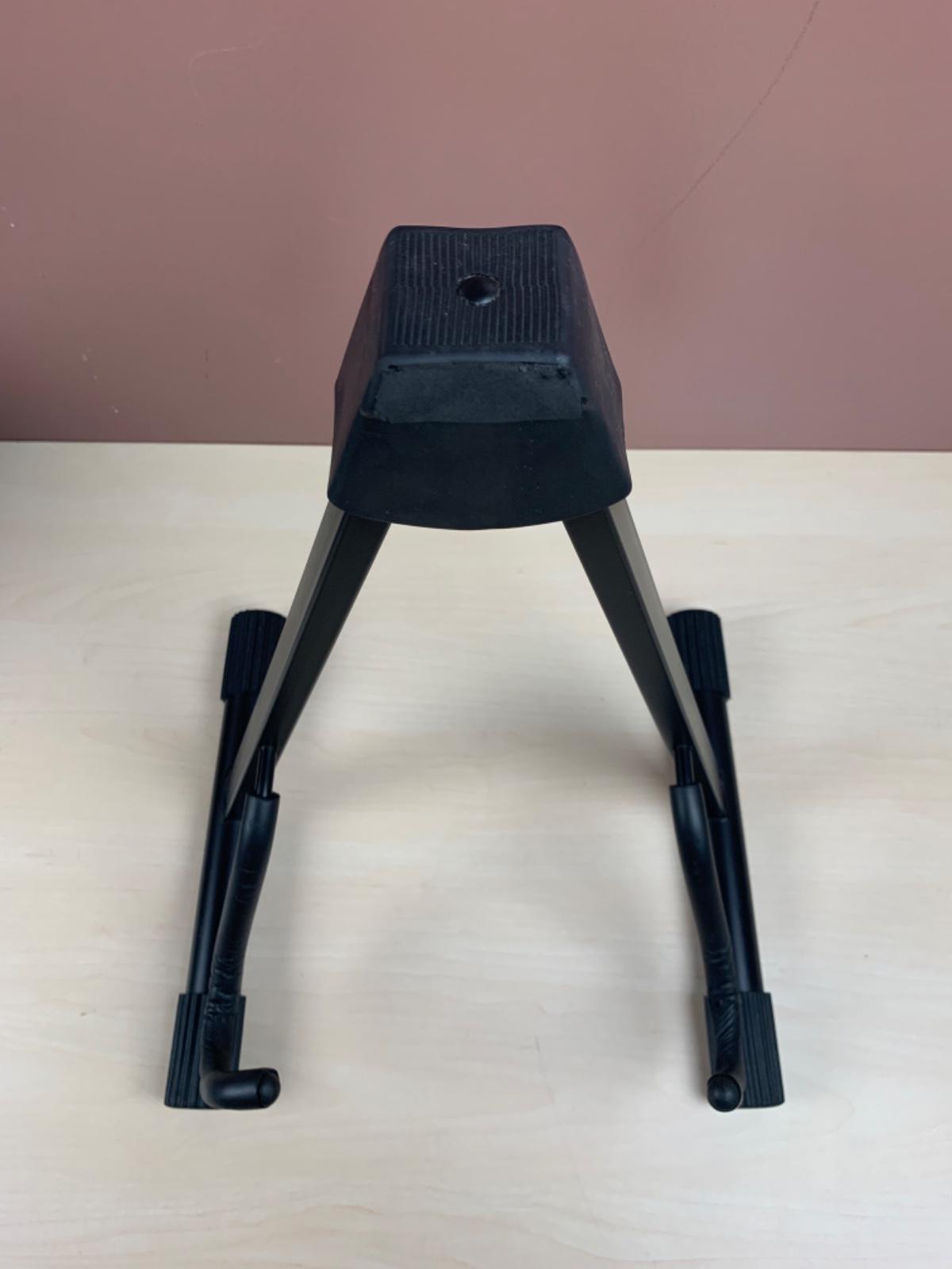 PLAYTECH(旧ZENN) (プレイテックゼン) / GSE BLACK ギタースタンド S0150