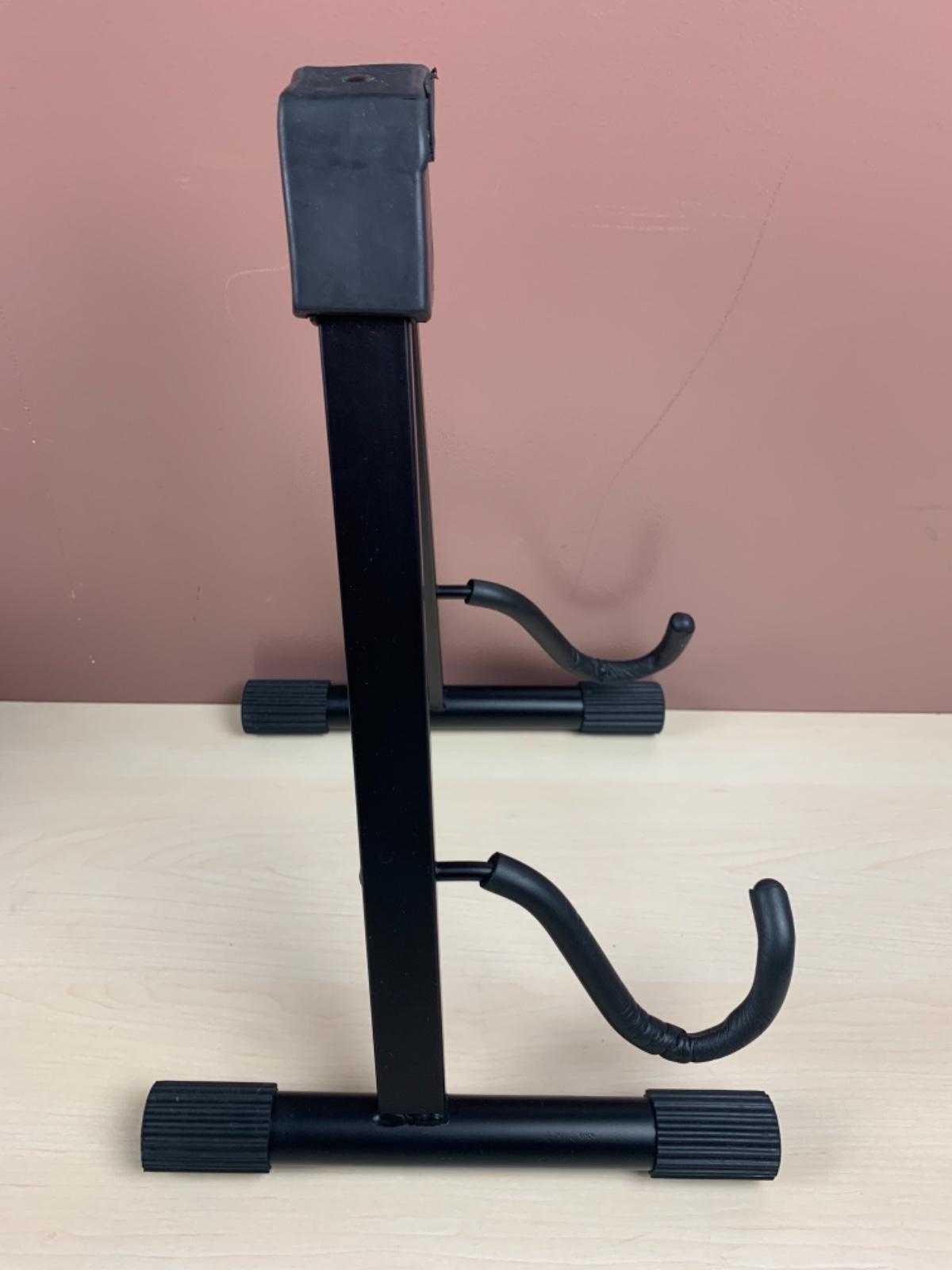 PLAYTECH(旧ZENN) (プレイテックゼン) / GSE BLACK ギタースタンド S0150