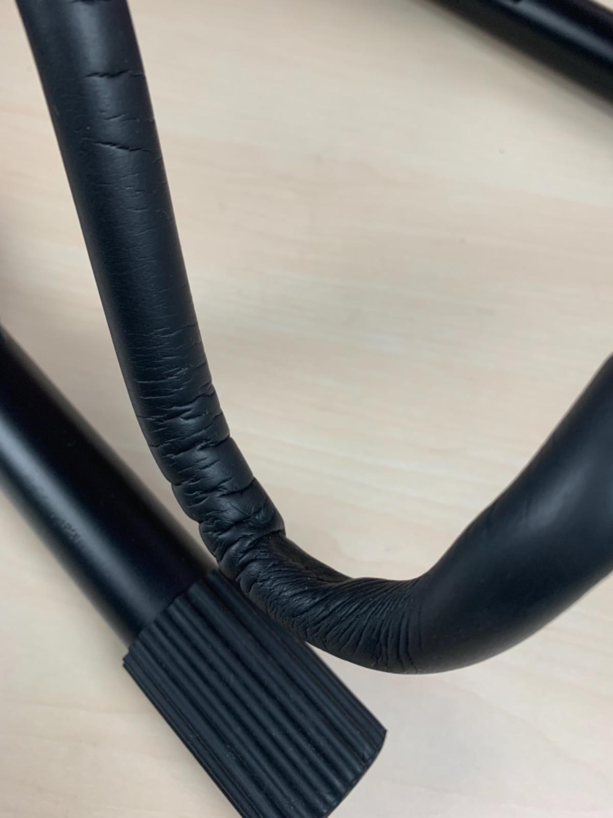 PLAYTECH(旧ZENN) (プレイテックゼン) / GSE BLACK ギタースタンド S0150