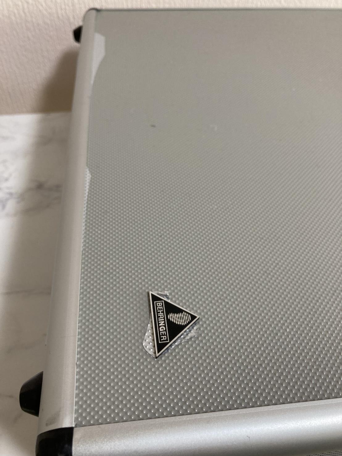 ベリンガー / ジュラルミンケース (フィルム剝れあり)