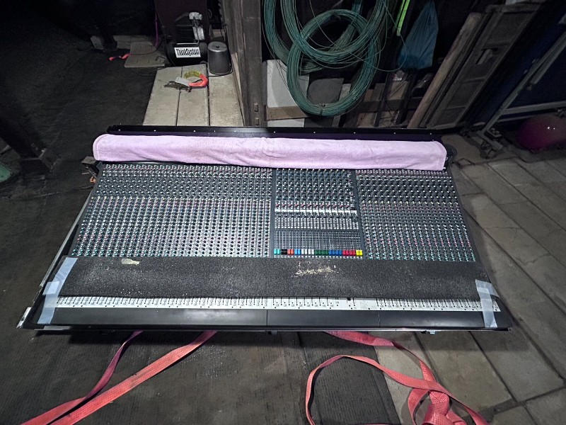 大型ミキサー サウンドクラフト FIVEシリーズ ケース付き