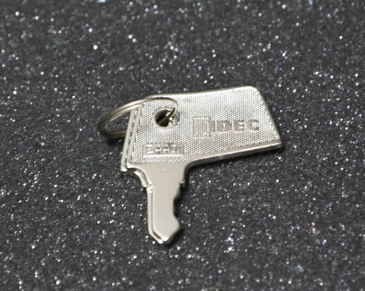 VOLT AMPERE / GPC-TQ