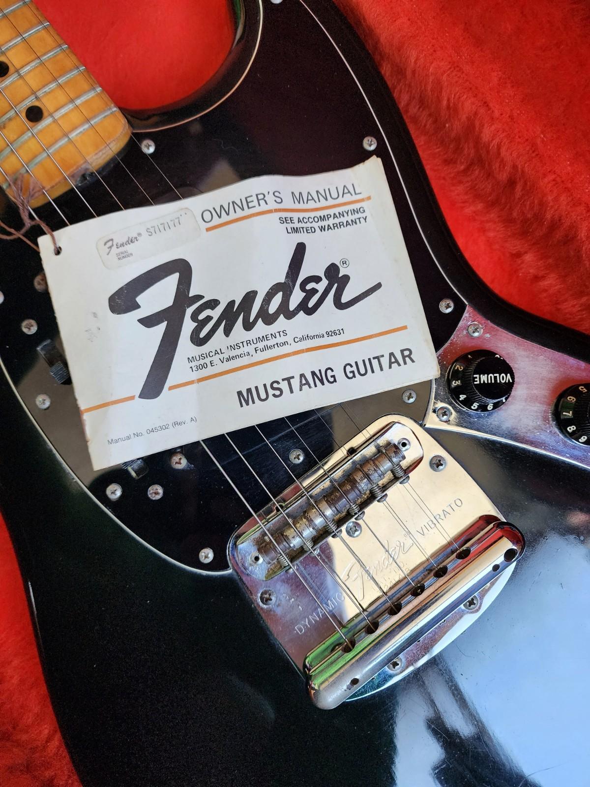 Fender USA / Fender USA Mustang ヴィンテージ 黒色 1970年代 フェンダー ムスタング 純正ケース付き