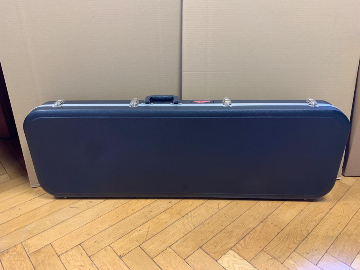 SKB (エスケービー) / 4 ベース用ハードケース D0556