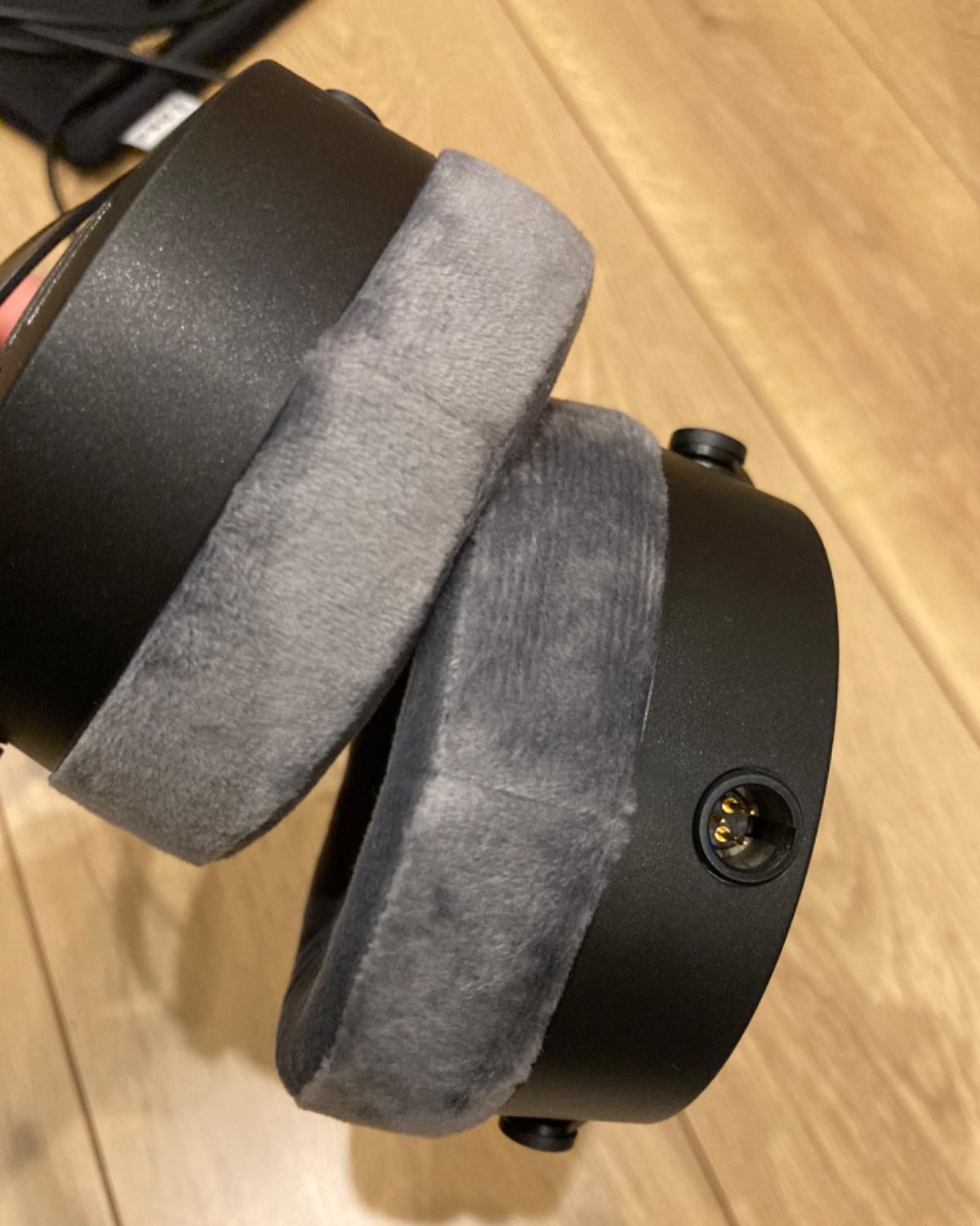 beyerdynamic (ベイヤーダイナミック) / DT900PRO X 開放型モニターヘッドホン