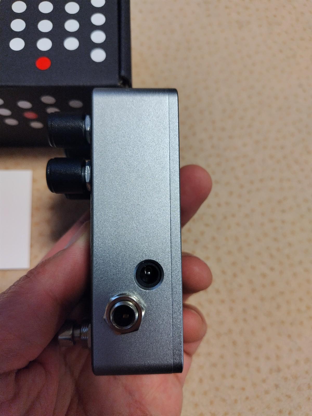 One Control (ワンコントロール) / Hooker's Green Bass Machine 4K