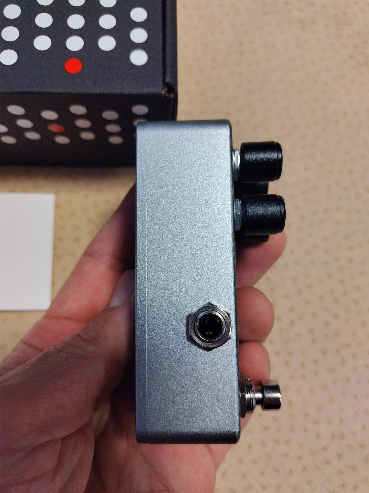 One Control (ワンコントロール) / Hooker's Green Bass Machine 4K