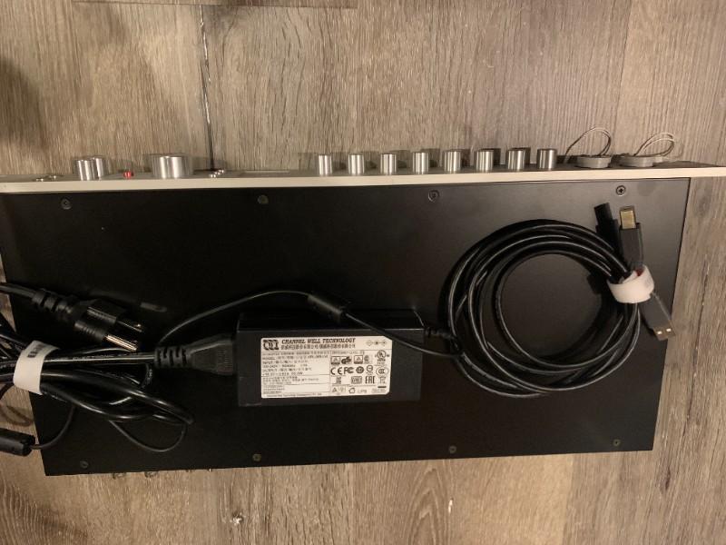 ANTELOPE AUDIO (アンテロープオーディオ) / ななこさまお値引き Discrete 8 Synergy Core オーディオインターフェイス【未使用】【未アクティ】