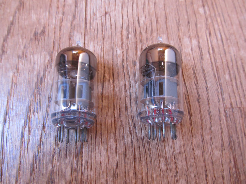 ロシア製真空管 / 6N2P (ECC83 12AX7類似) VOSKHOD 6Vヒーター 2本セット