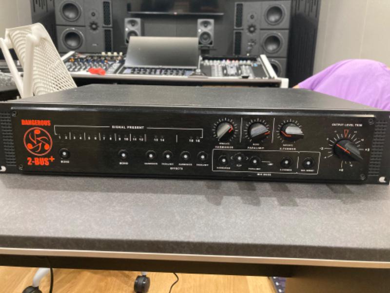 DANGEROUS MUSIC (デンジャラスミュージック) / 2-Bus+