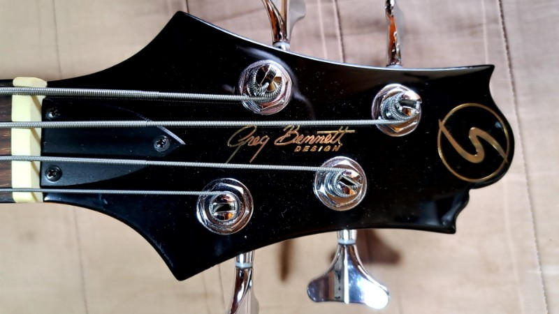Greg Bennett / グレッグベネットAB2/FLフレットレスエレアコースティックベース