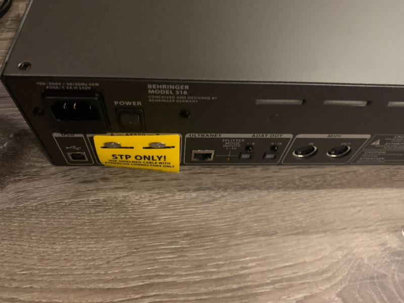 BEHRINGER(ベリンガー) / S16 16in/8out デジタルステージボックス