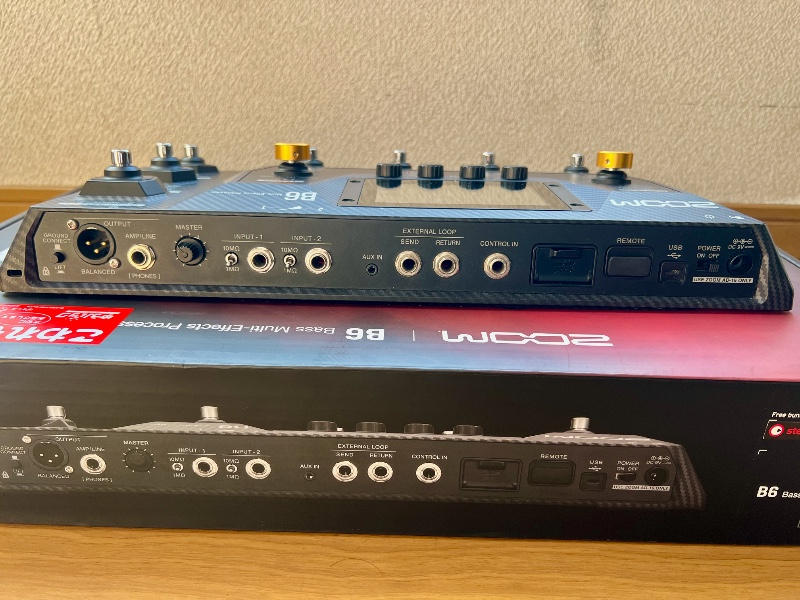 ZOOM (ズーム) / ZOOM B6 ベース用マルチエフェクター SDカード、電源アダプター等おまけ付