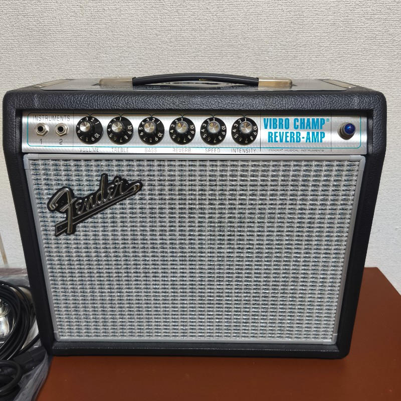 新品同様 超美品 Fender 