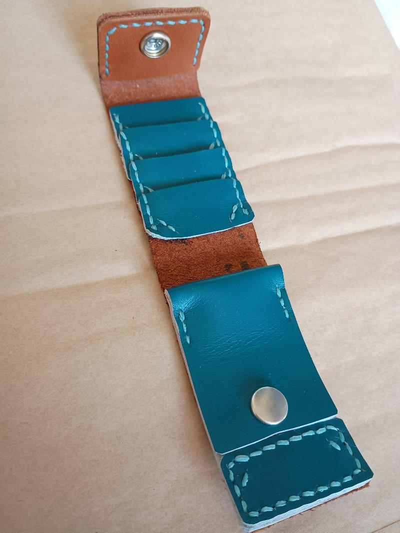 自作 / 手縫い革製ピックケース