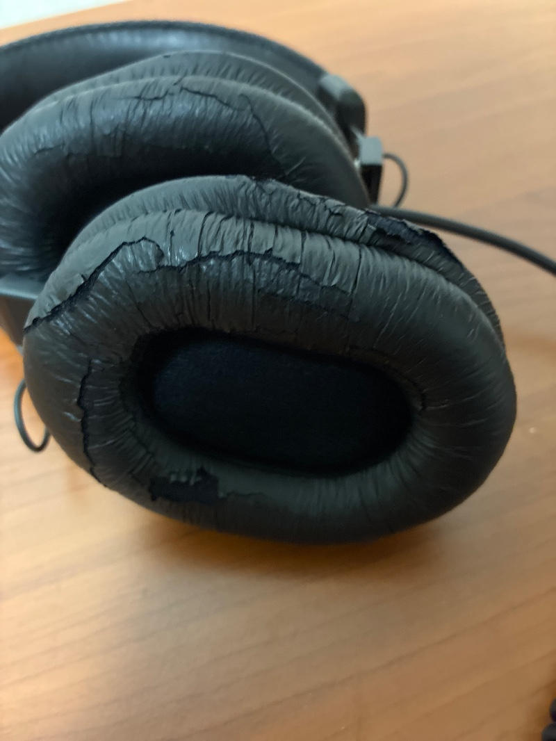 SONY (ソニー) / MDR-V6 モニターヘッドホン E0044