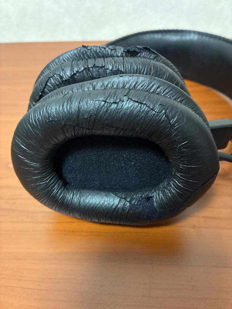 SONY (ソニー) / MDR-V6 モニターヘッドホン E0044