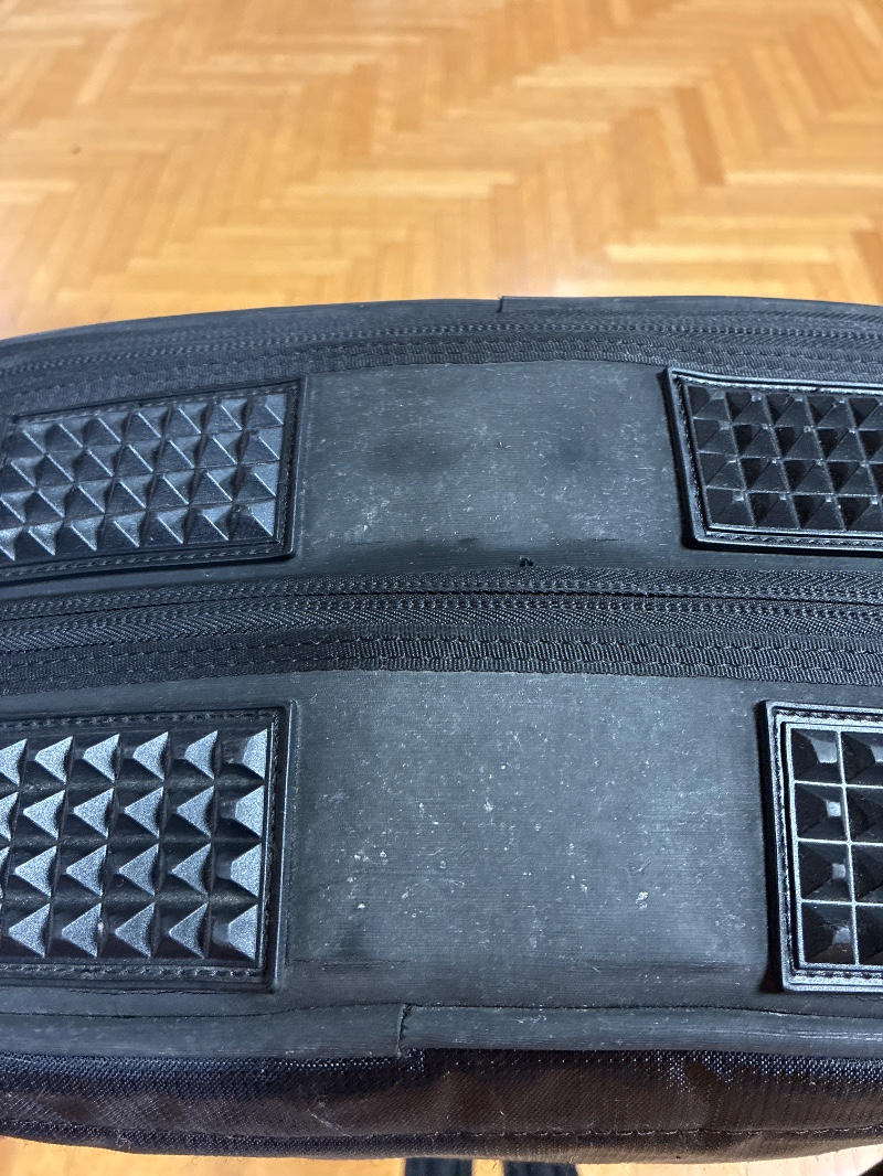 MONO (モノ) / M80 DUAL BASS CASE エレキベース用ギグバッグ 2本用 E0051