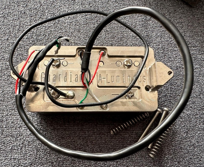 Guardian Pickups / 貴重 A-Luminous G-Space セット