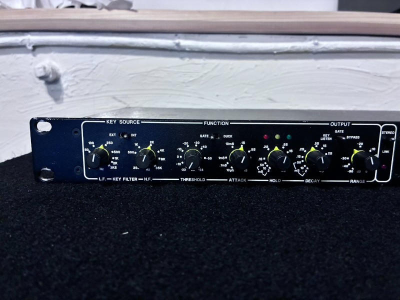 DRAWMER (ドローマー) / DS201 定番ノイズゲート