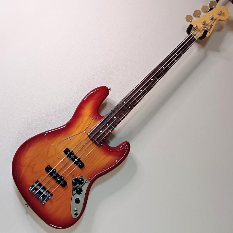 FENDER (フェンダー) / Fender MADE IN JAPAN HybridⅡ Jazz Bass シエナサンバースト×クリアピックガード