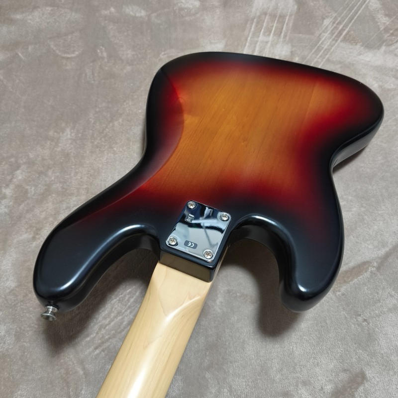 FENDER (フェンダー) / Fender BADASS 極薄 ラッカー 塗装 USA Highway One Jazz Bass 1 ジャズベース
