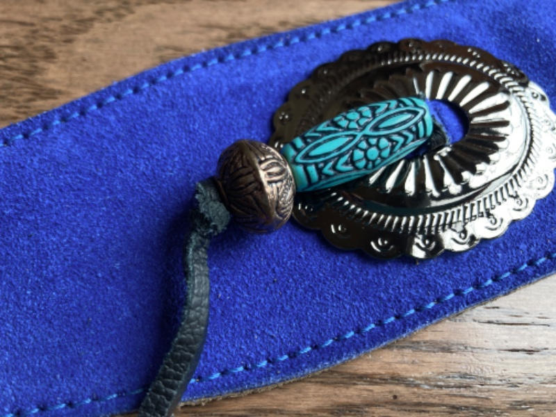 LEVY'S ( レヴィース ) / LEVY'S スエード/コンチョ/ビーズ ギター ストラップ CANADA made//キーホルダー付