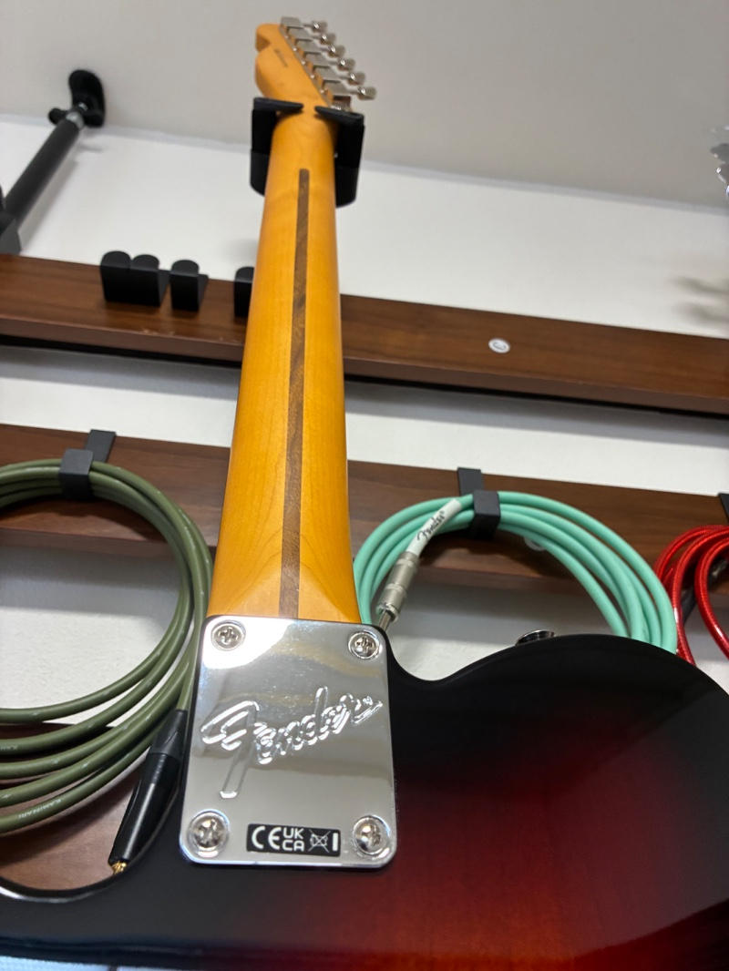 FENDER (フェンダー) / American Pro Classic Tele SSS M FB 3-Color Sunburst