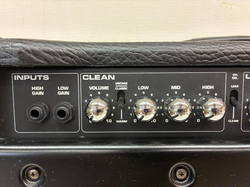 PEAVEY (ピーヴィー) / BANDIT 112 ギターコンボアンプ E0154