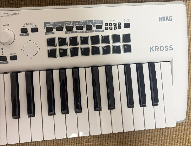 KORG (コルグ) / 【新品未使用・動作確認済み】KORG シンセサイザー KROSS2-61-SC