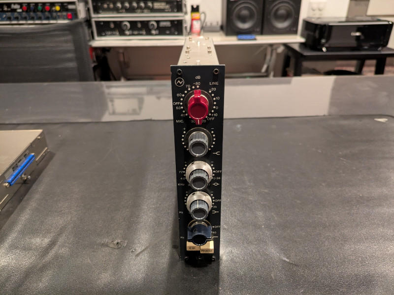 NEVE / 1073 Vintage マイクプリアンプ