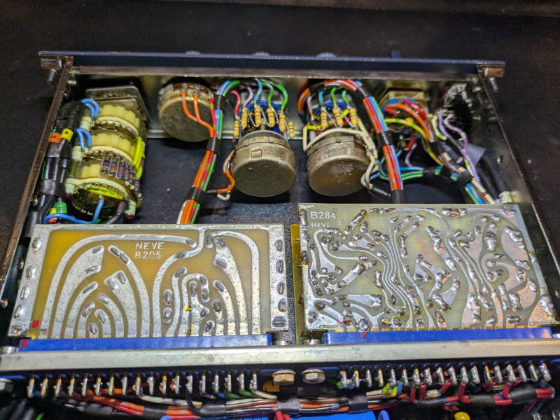 NEVE / 1073 Vintage マイクプリアンプ