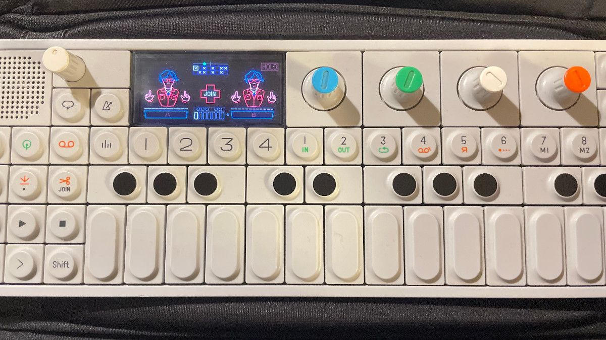 TEENAGE ENGINEERING (ティーンエイジ エンジニアリング) / op-1