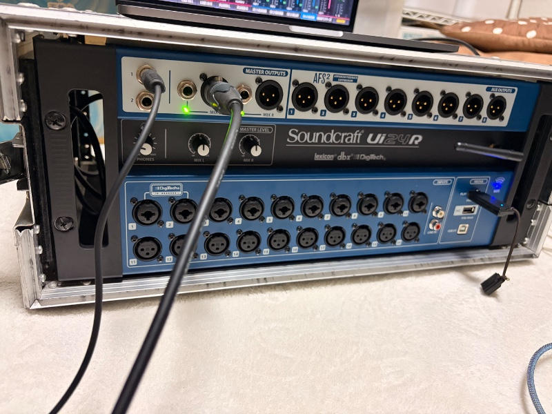 Soundcraft(サウンドクラフト) / Ui24R Wi-Fi コントロール・デジタルミキサー 24ch