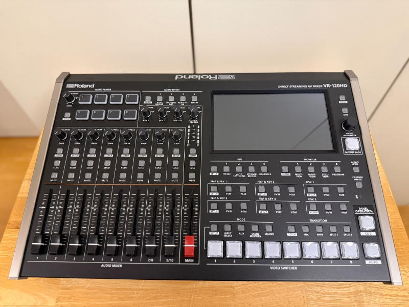 ROLAND (ローランド) / VR-120HD DIRECT STREAMING AV MIXER