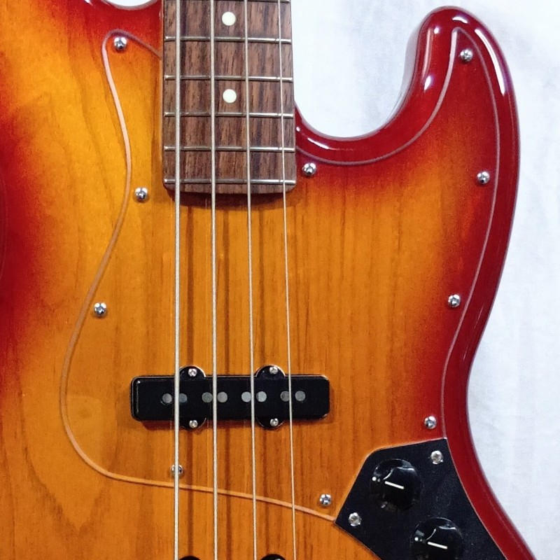 ノーブランド / JazzBass用 透明ピックガード 10穴 10hole アクリルクリア【値下げ不可】