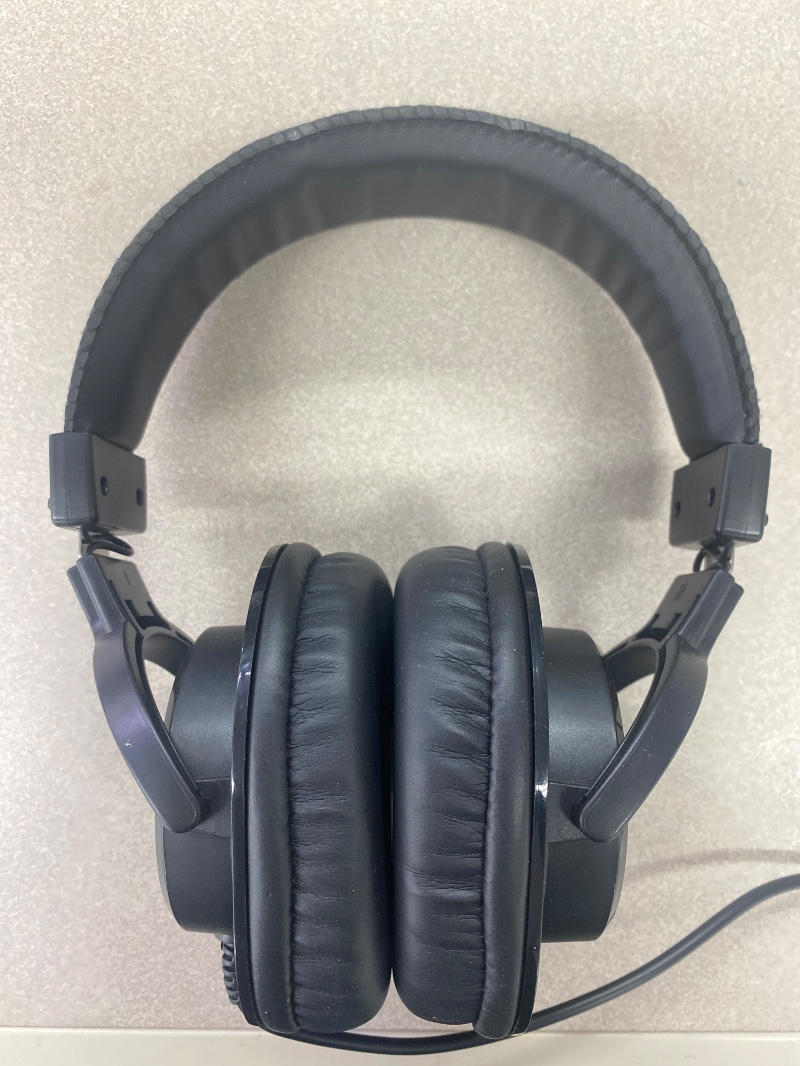MACKIE (マッキー) / MC-100 密閉型モニターヘッドホン D1616