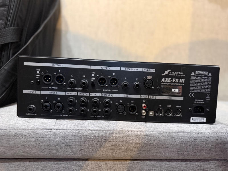 Fractal Audio Systems (フラクタルオーディオシステムズ) / Axe-Fx III