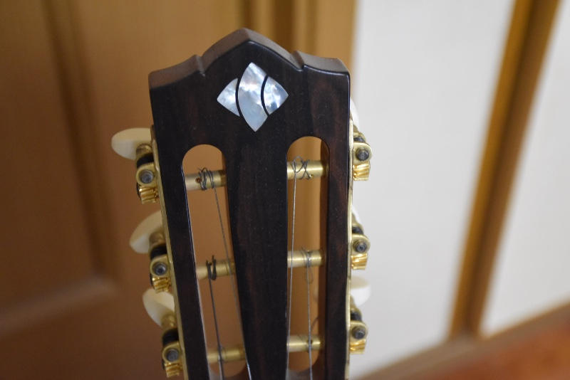 小坂弦楽器工房 / キューバントレス CT-20